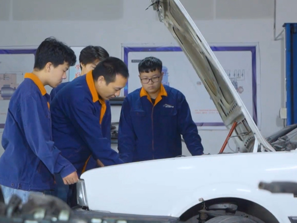 新能源汽車運用與維修